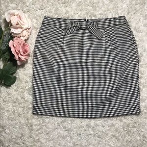 Cute Black and White herring bone skirt with Bow